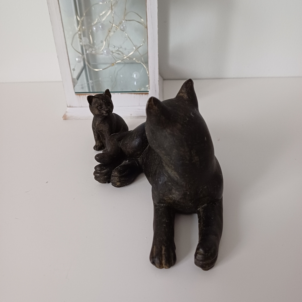 Cute Black Cat Mom And Kitten Baby - Picture 2 of 13